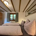 Pia's Nature Retreat Neukirch (Tubingen)