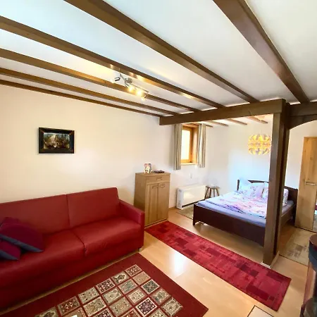 Pia's Nature Retreat Apartment Neukirch (Tubingen)