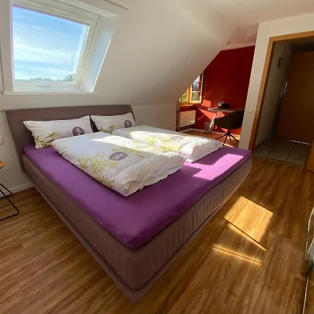 Pia's Nature Retreat Neukirch (Tubingen)