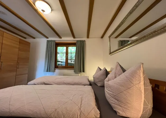 Pia's Nature Retreat Neukirch (Tubingen)